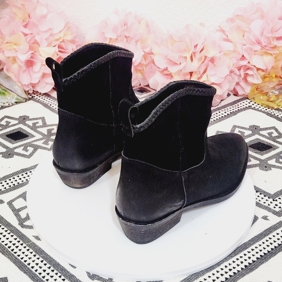 JOURNEE Collection Womens Carmela Black Leather Ankle Ankle Boots Size 6 - Picture 5 of 11